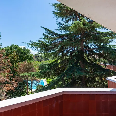 Hotel Checkin Montserrat 4*