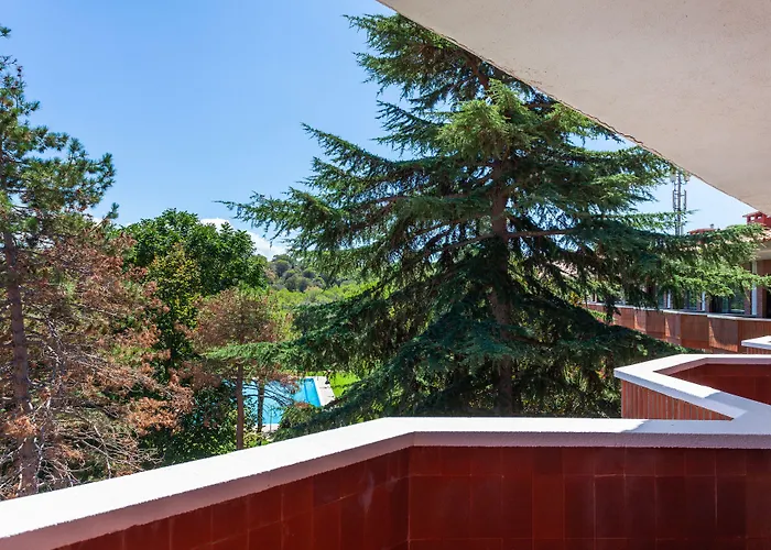 Hotel Checkin Montserrat 4*