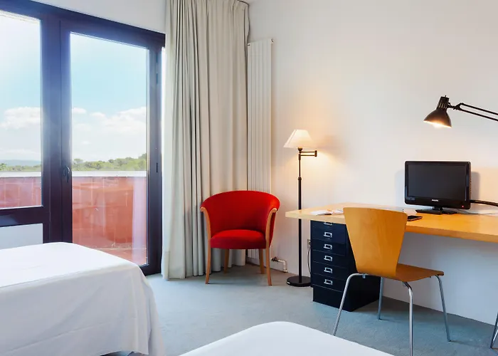 Hotel Checkin Montserrat 4*