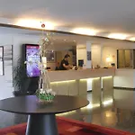 Checkin Montserrat Hotel