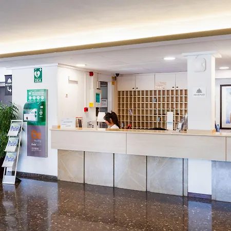 Hotell Checkin Montserrat Collbató