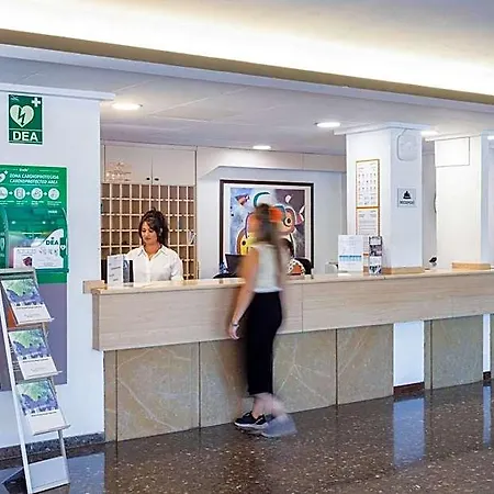 Checkin Montserrat Hotel