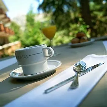 Checkin Montserrat Ξενοδοχείο 4*